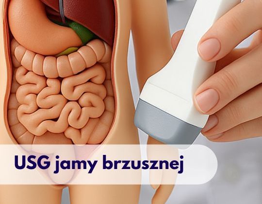 Głowica USG przykładana przez lekarza do modelu przedstawiającego jame brzuszną podczas wizyty w Centrum Medycznym neoMedica w Poznaniu.